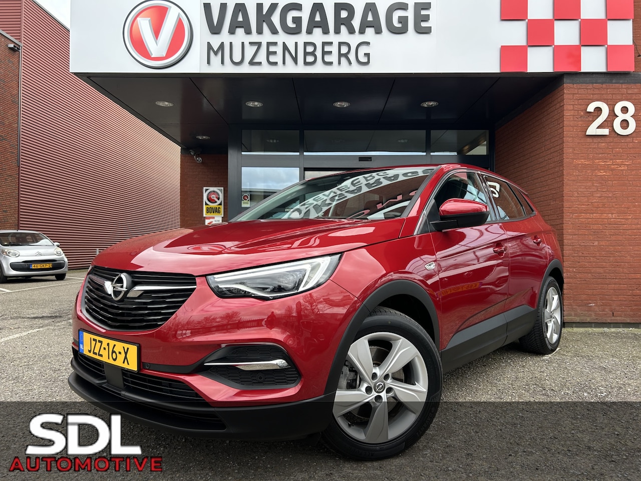 Opel Grandland X - 1.6 Turbo Hybrid Business Edition UNIEKE KM STAND!!! // ADAPT. CRUISE // CAMERA+SENSOREN / - AutoWereld.nl