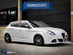 Alfa Romeo Giulietta - 1.7TBi Quadrifoglio Verde | PANO | BOSE | LEDER | XENON