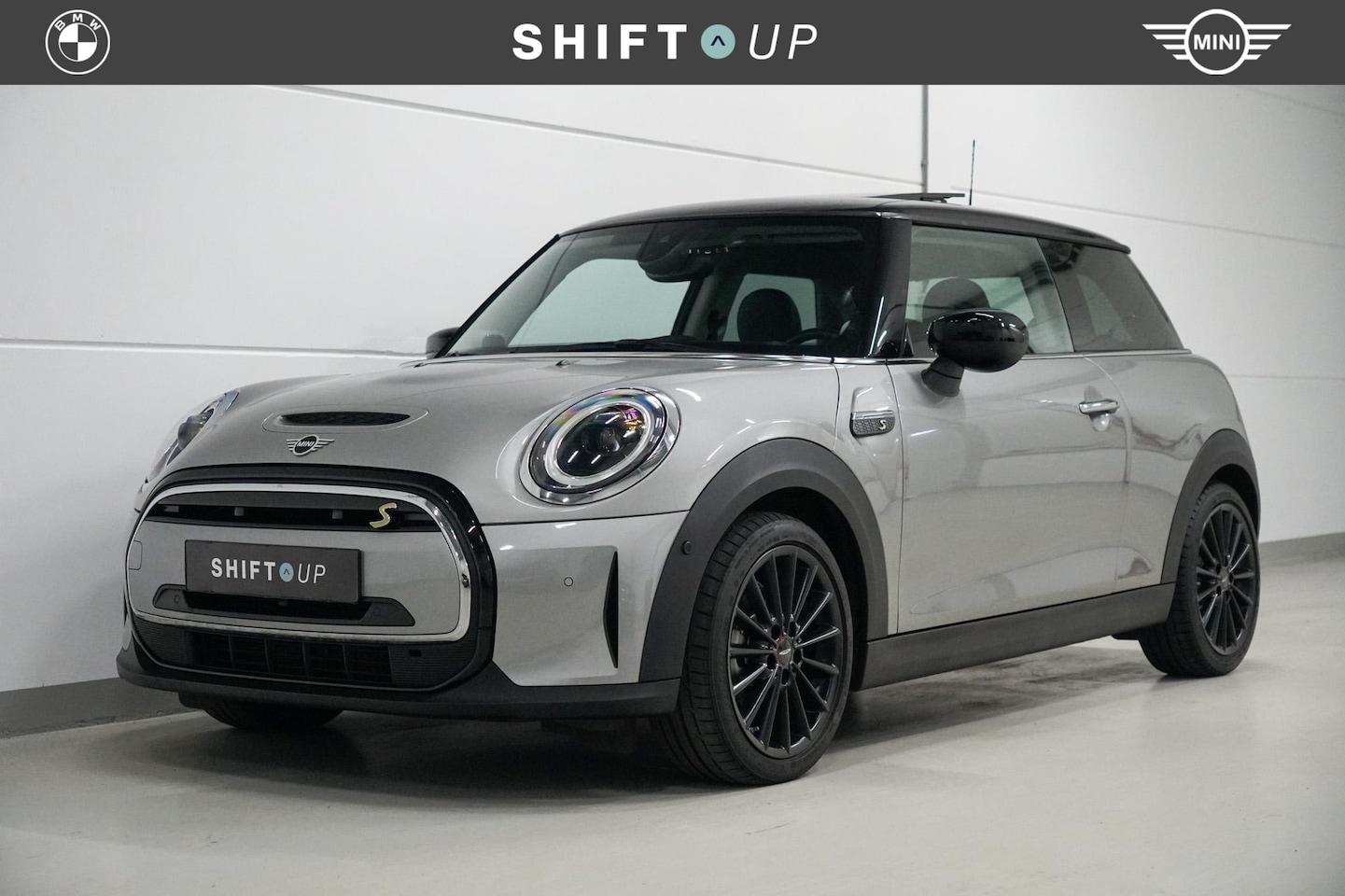 MINI Mini-Electric - 33 kWh Panoramadak | Harman Kardon | Camera | Warmtepomp - AutoWereld.nl