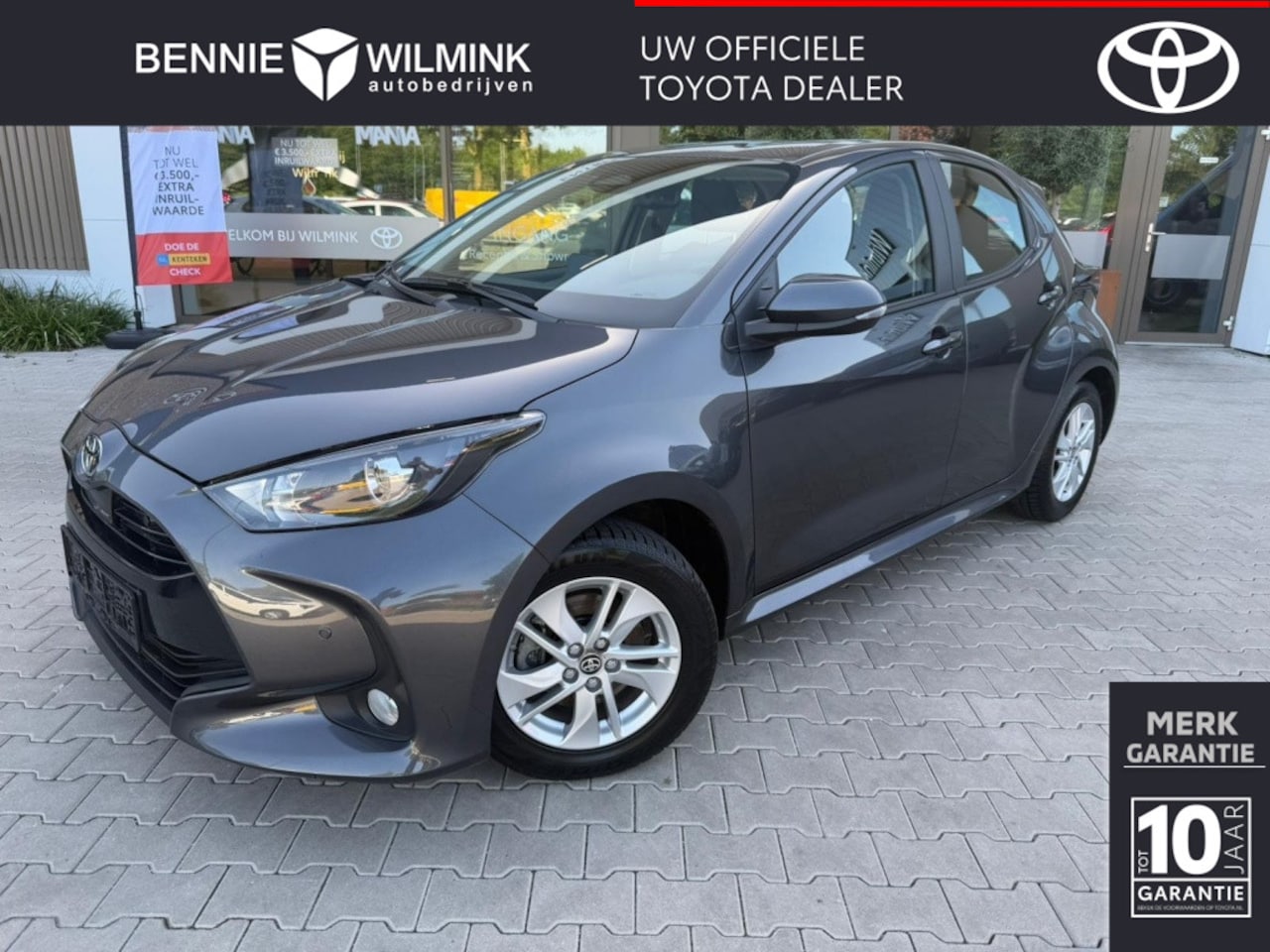 Toyota Yaris - 1.5 Hybrid 115 Dynamic Limited | Parkeersensoren - AutoWereld.nl