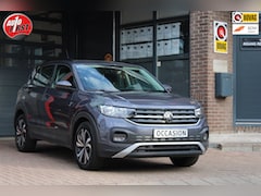 Volkswagen T-Cross - 1.0 TSI Style // Camera // Carplay // Digital Dash // Adaptive cruise