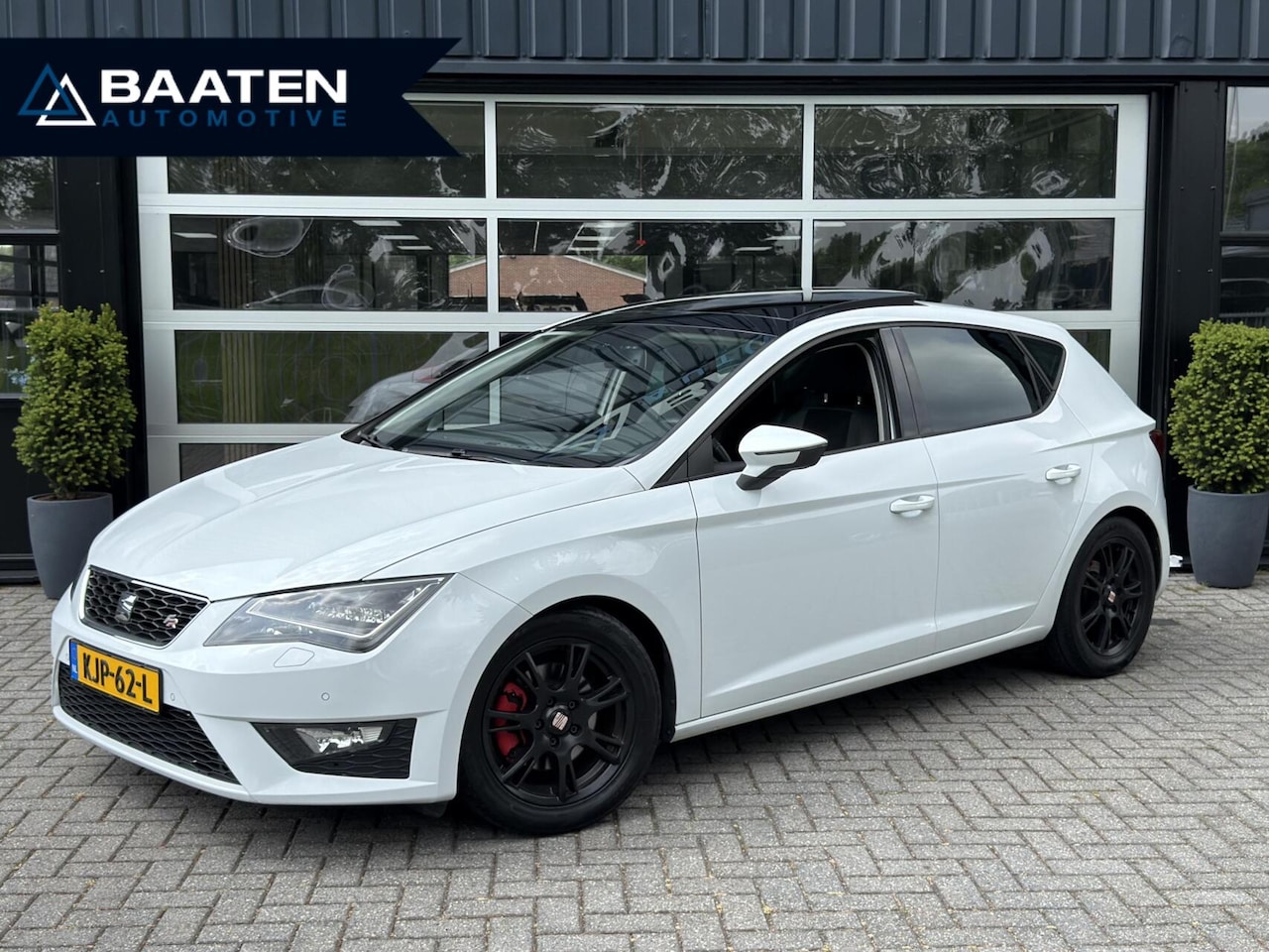 SEAT Leon - 1.4 TSI FR 140pk |Pano|Alcantara|Navi|Cruise|Clima| - AutoWereld.nl