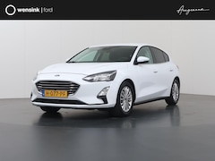 Ford Focus - 1.0 EcoBoost Titanium Business | Winterpakket | Parkeercamera | Cimate Control | Cruise Co