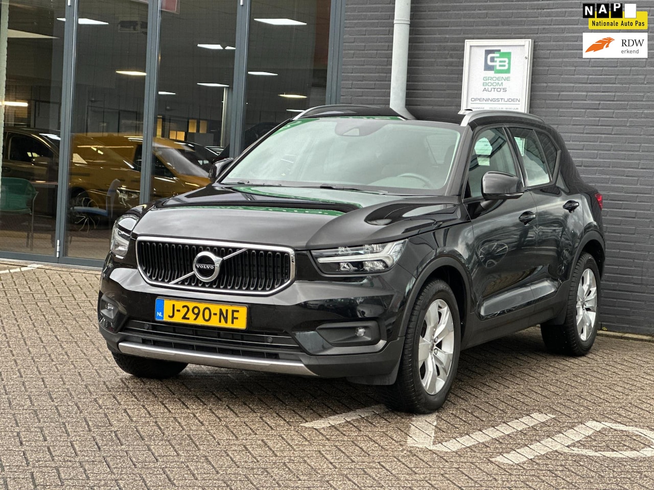 Volvo XC40 - 1.5 T2 Business Pro/1STE EIG/NAVI/CARPLAY/NL-AUTO NAP!! - AutoWereld.nl