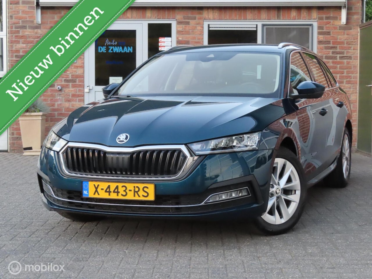 Skoda Octavia Combi - 1.5 e-TSI Business Edition Plus|Electr A klep|Adaptive Cruise|Stoelverwarming|Parkeersenso - AutoWereld.nl