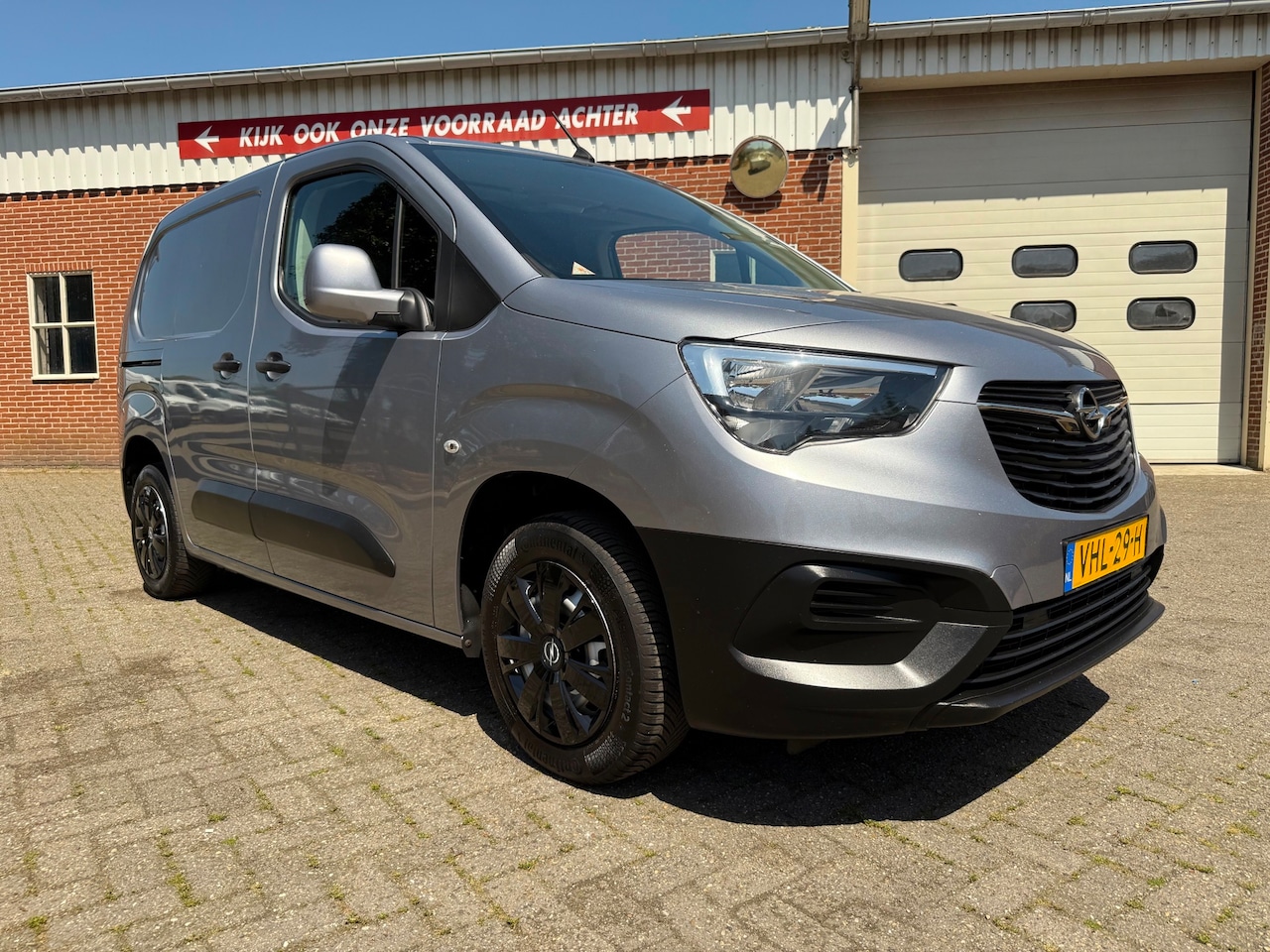 Opel Combo - 1.5D L1H1 Edition E6 airco cruise optioneel met aluca bedrijfswagen inrichting - AutoWereld.nl