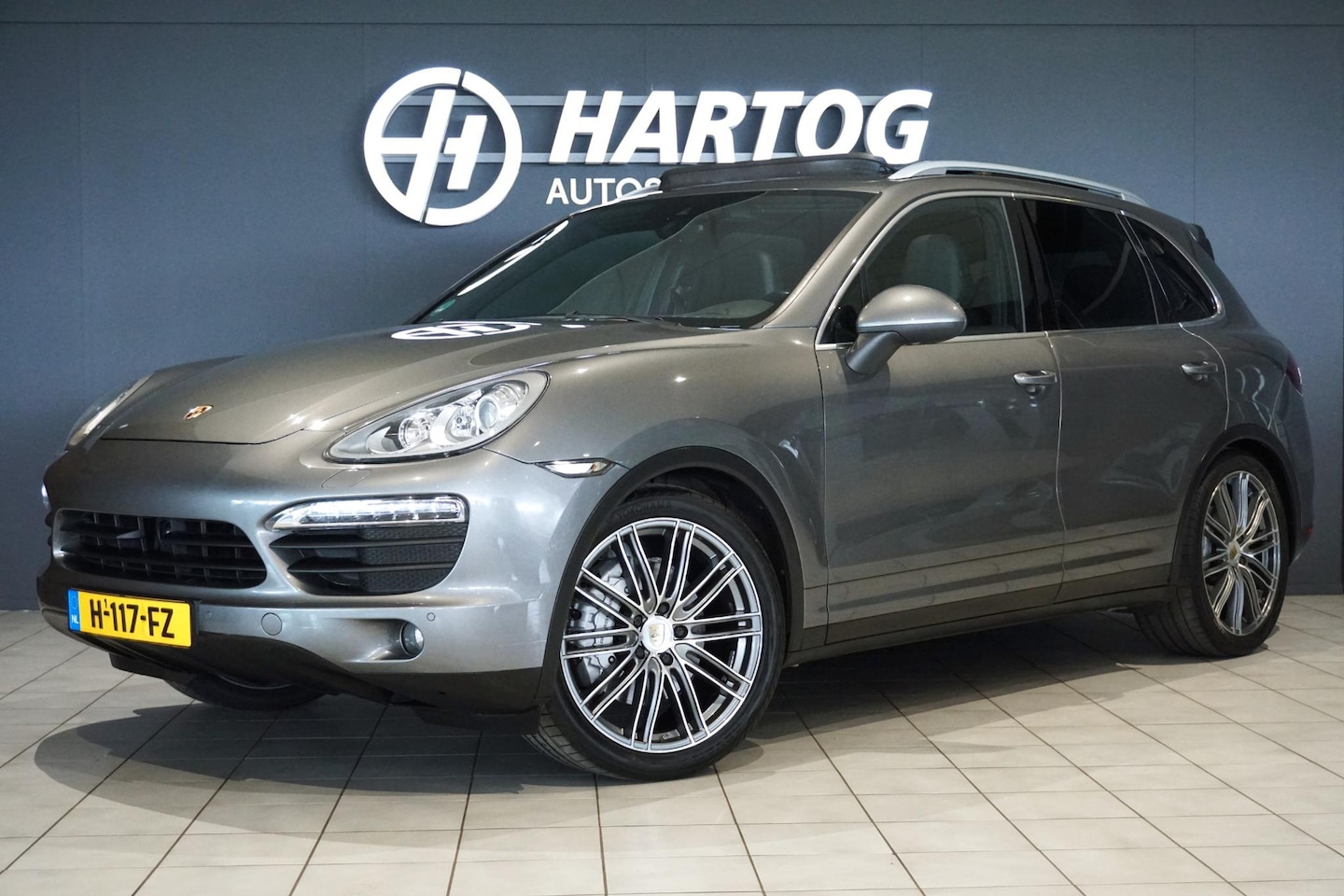 Porsche Cayenne - 4.8 S + LUCHTVERING / PANO / STOELVENTILATIE - AutoWereld.nl