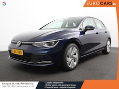 Volkswagen Golf - 1.5 eTSI 150pk DSG Style Navigatie Apple Carplay/Android Auto Parkeersensoren Camera Park