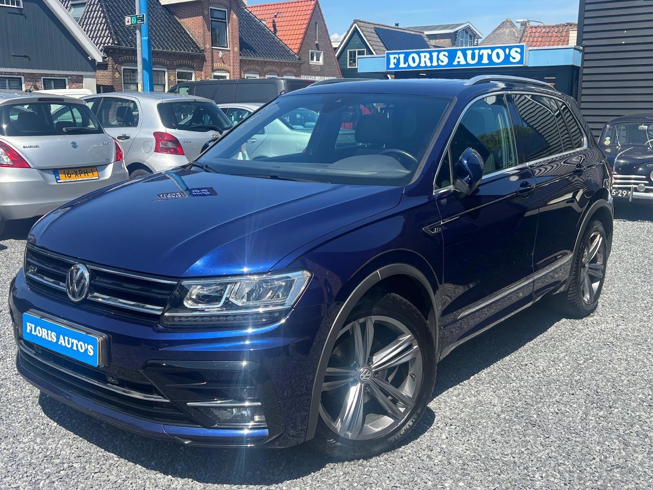 Volkswagen Tiguan - 1.4 TSI ACT Comfortline Business R-Line |Pano|Adap. cruise|Elek. trekhaak|Stoelverwarming| - AutoWereld.nl