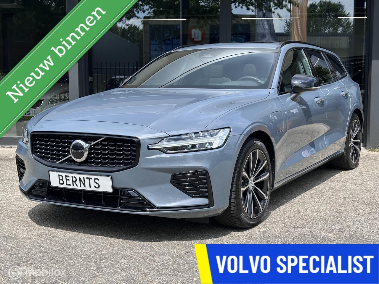 Volvo V60 - T6 Recharge Long range Dark|ACC+PilotAssist|Pano|Trekhaak| - AutoWereld.nl