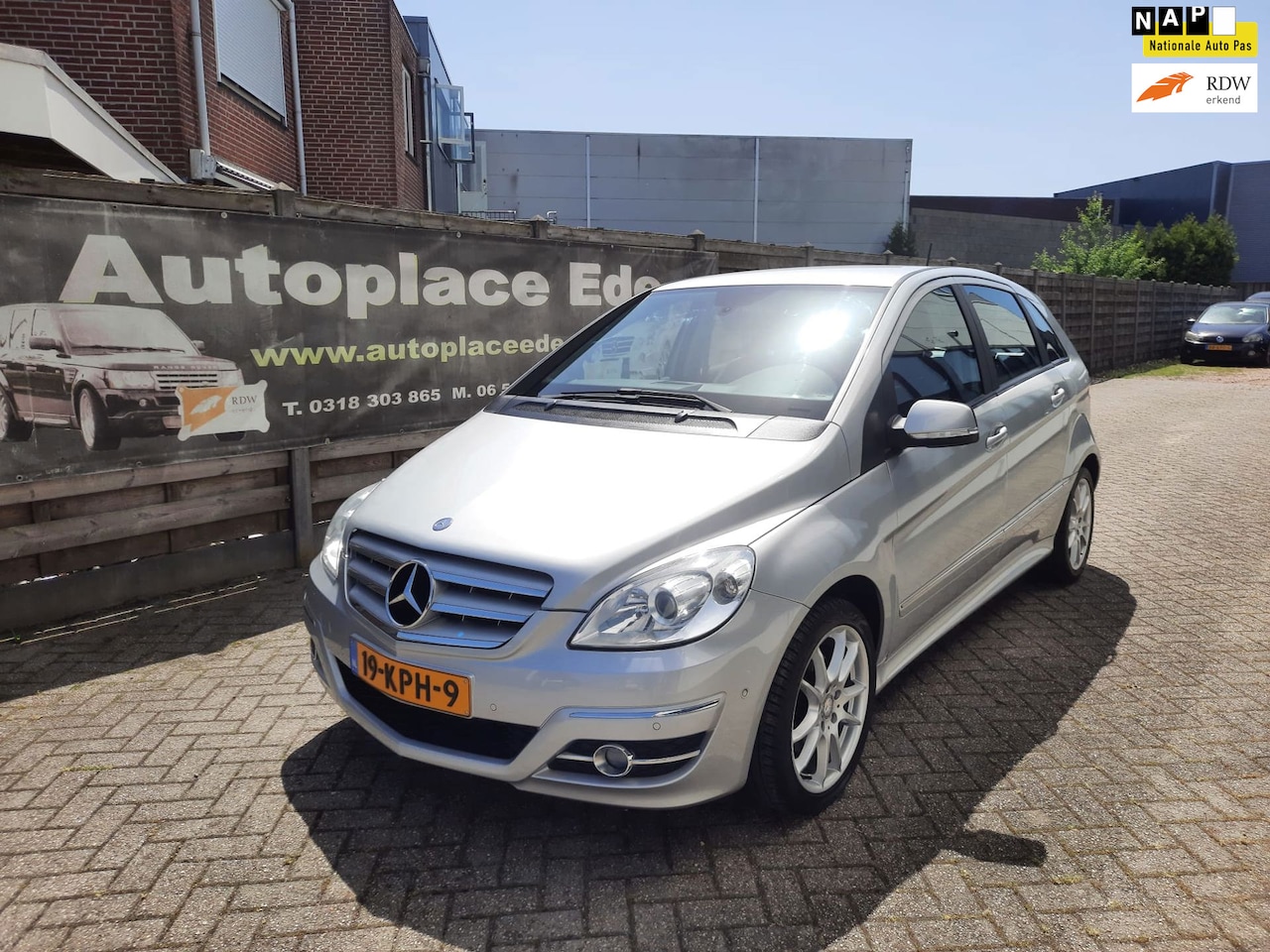 Mercedes-Benz B-klasse - 200 AUTOMAAT ECC LEER TREKHAAK - AutoWereld.nl