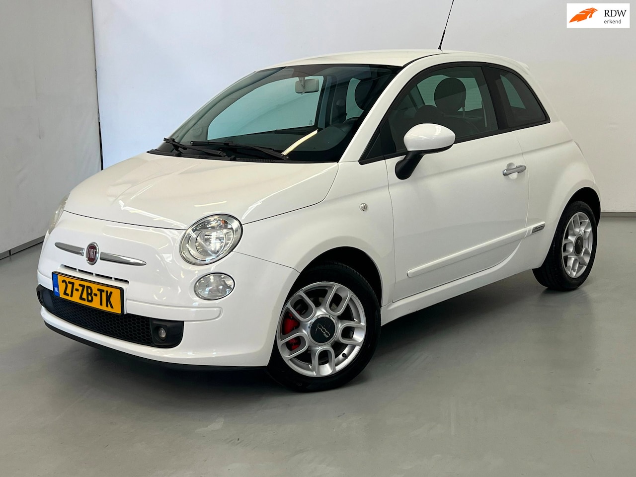 Fiat 500 - 1.4-16V Lounge / NL-auto / 100hp / Airco - AutoWereld.nl