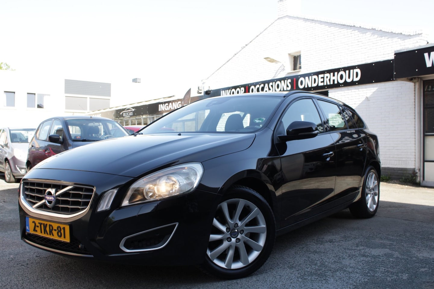 Volvo V60 - 1.6 T3 / Stoelmemory / Carplay / Parkeersensoren / CruiseControl - AutoWereld.nl