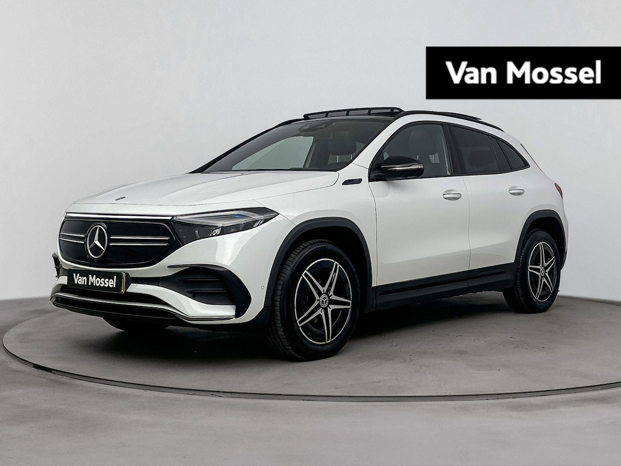 Mercedes-Benz EQA - 250 Business Solution AMG 67 kWh 191PK | Schuif-/Kanteldak | Stoelverwarming | 360 Graden - AutoWereld.nl