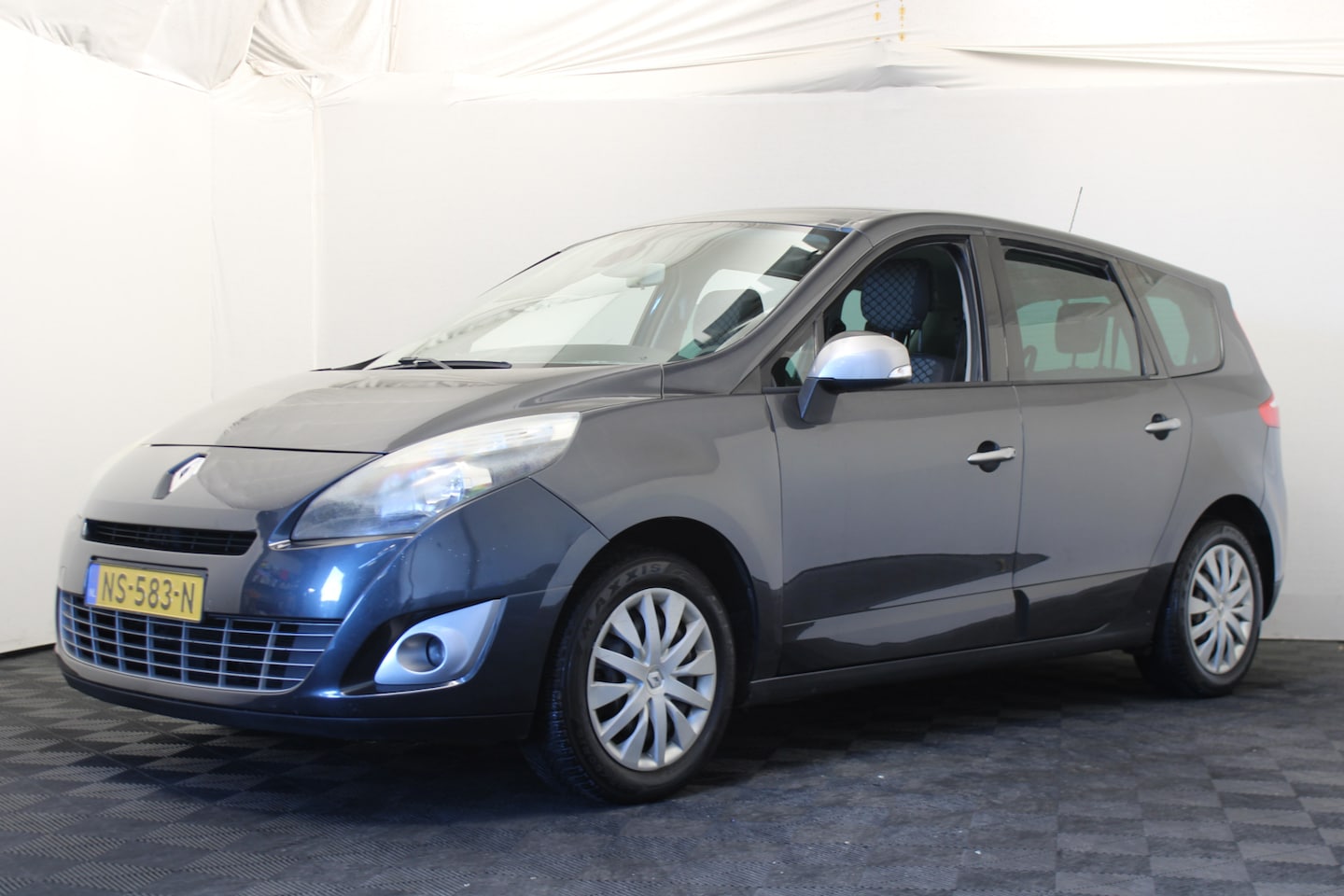 Renault Grand Scénic - 1.6 Authentique 7p. |Stoelverwarming| - AutoWereld.nl