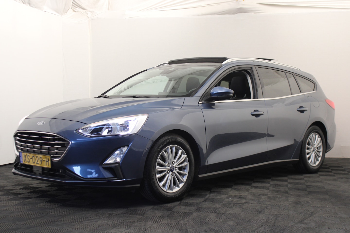 Ford Focus Wagon - 1.0 EcoBoost Titanium Business |Pano|Camera| - AutoWereld.nl
