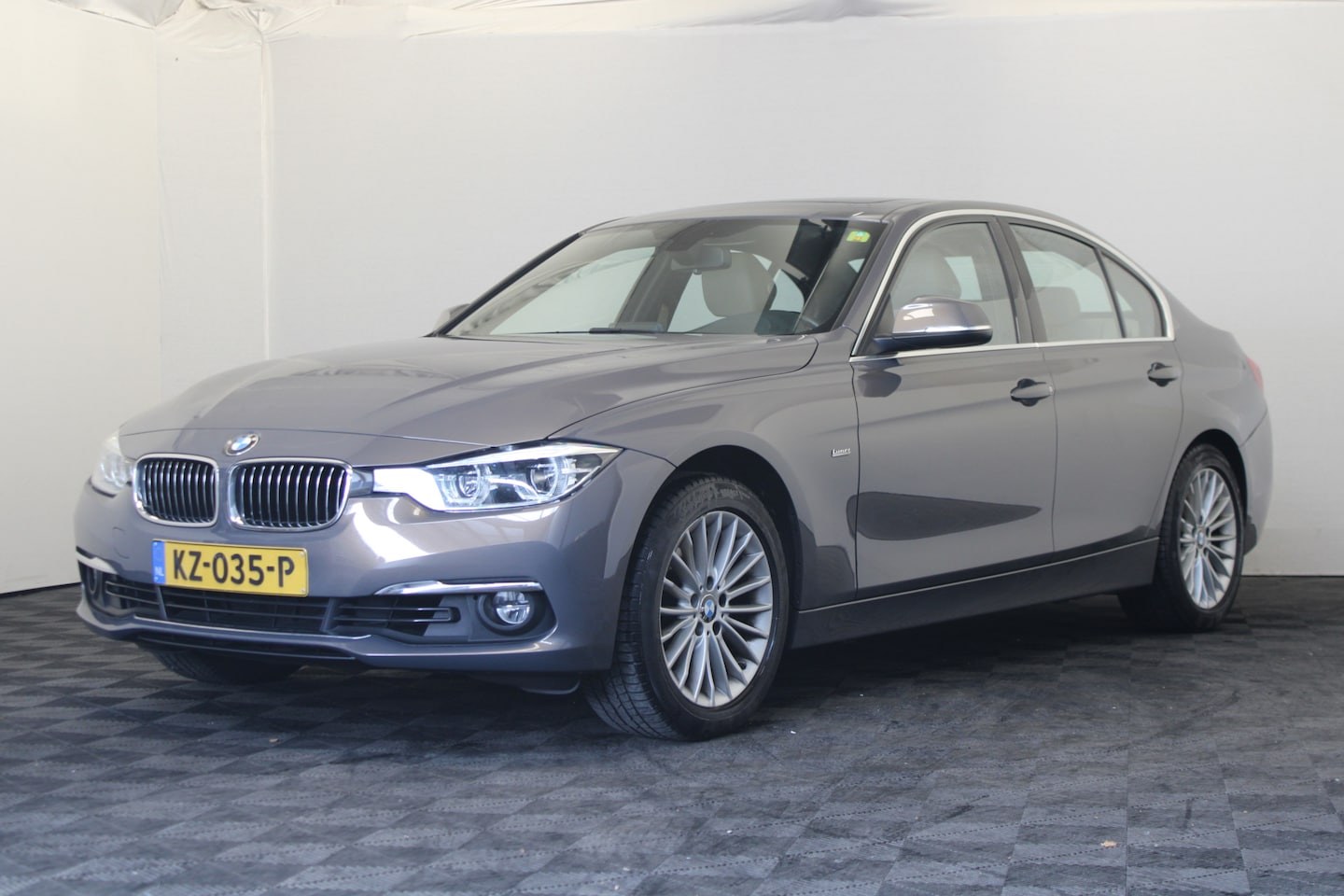 BMW 3-serie - 320i Centennial Executive |Pano|Navi| - AutoWereld.nl