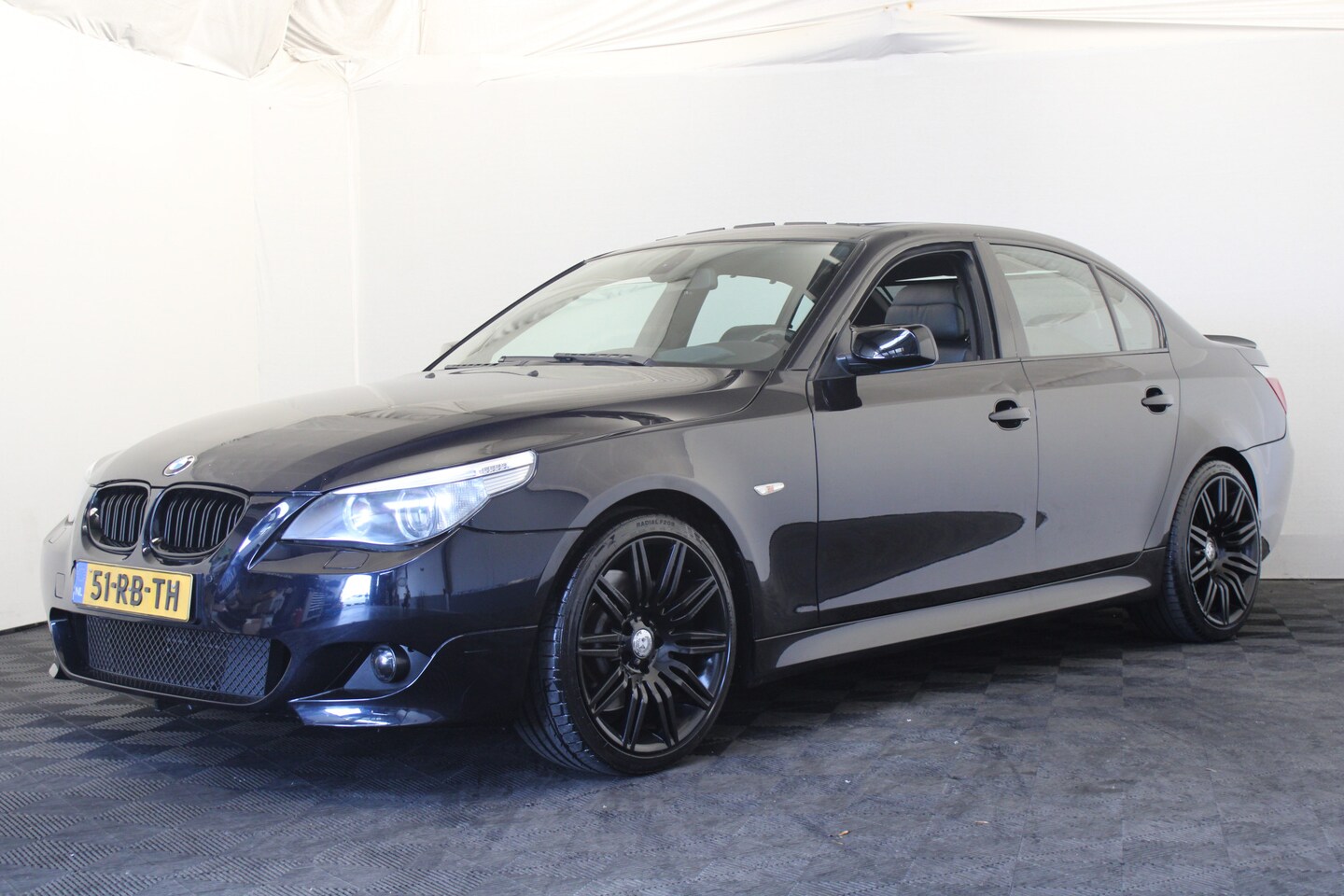 BMW 5-serie - 545i High Executive |Pano|Leder| - AutoWereld.nl
