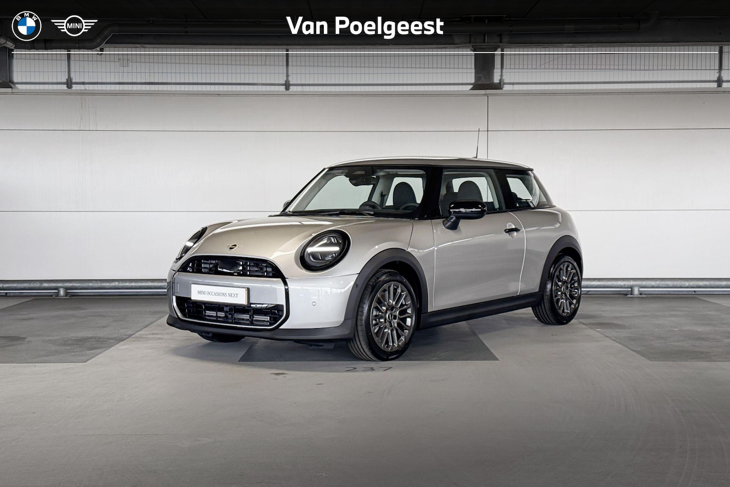 MINI Cooper - 3-deurs Cooper C Essential XS - AutoWereld.nl