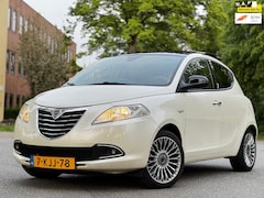 Lancia Y(psilon) - Ypsilon 0.9 TwinAir Platinum