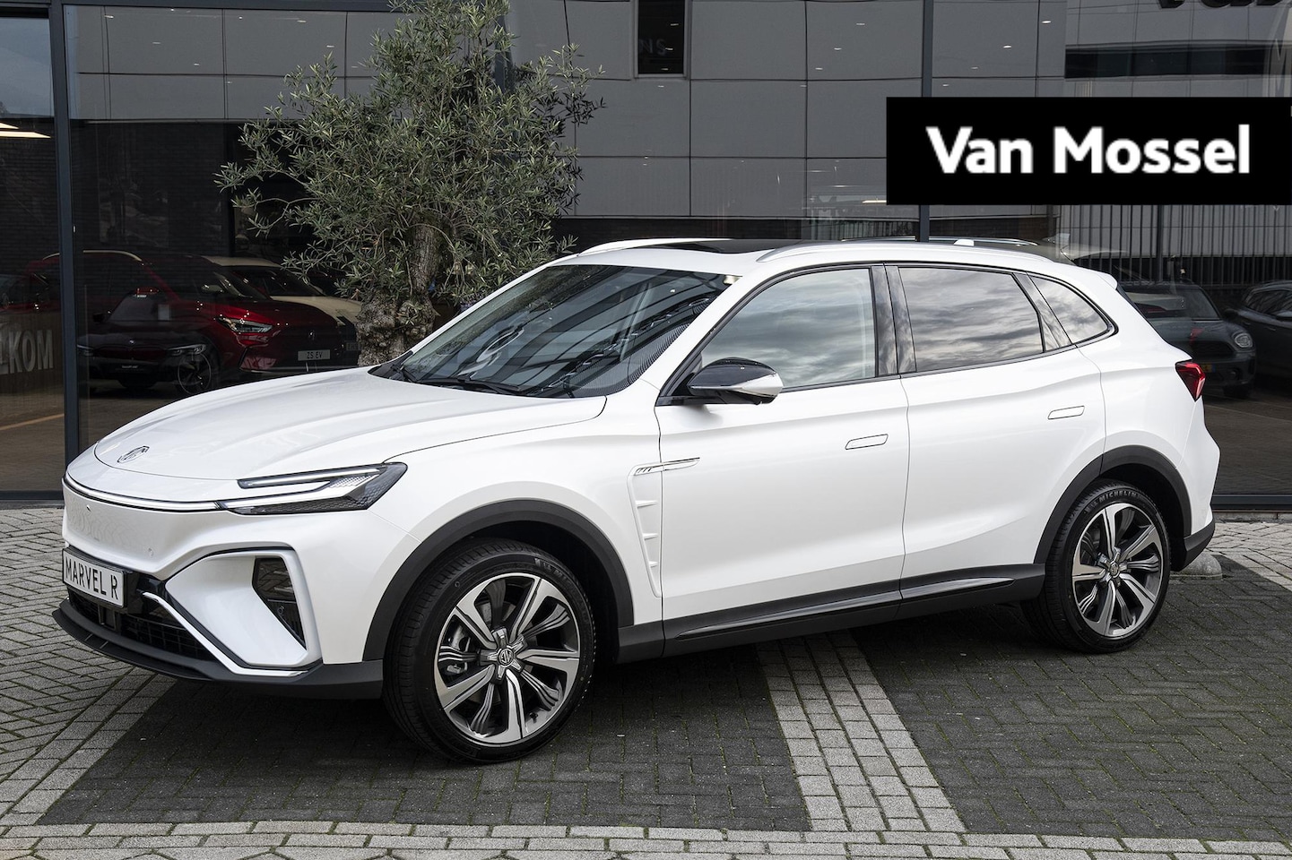 MG Marvel R - Luxury 70 kWh | Leder | Panoramadak | 360 Camera | Navi | Led Sfeerlicht | Stoelverwarming - AutoWereld.nl