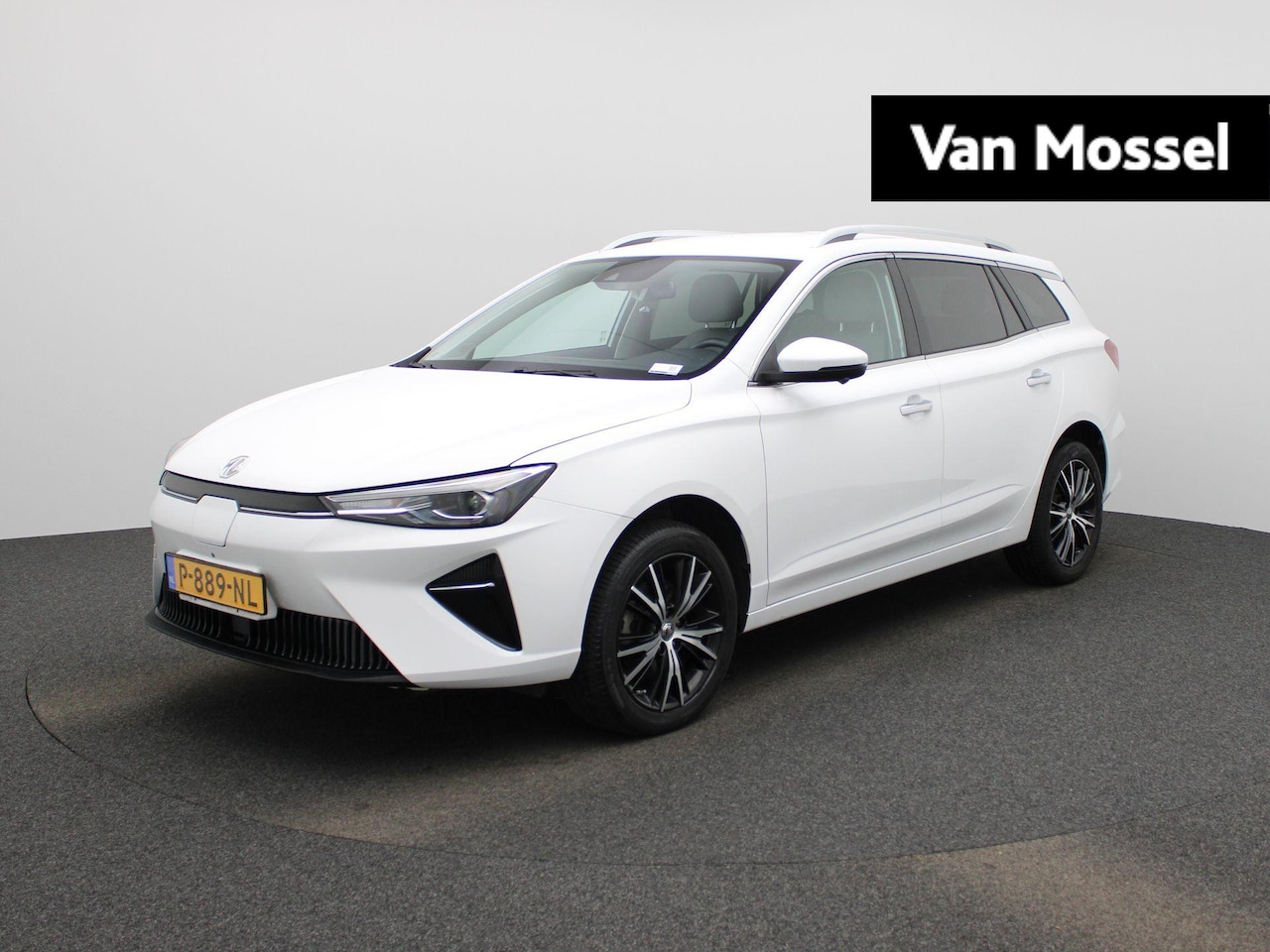 MG MG5 - Standard Range Luxury 50 kWh | Apple Carplay / Android Auto | Achteruitrijcamera | Parkeer - AutoWereld.nl