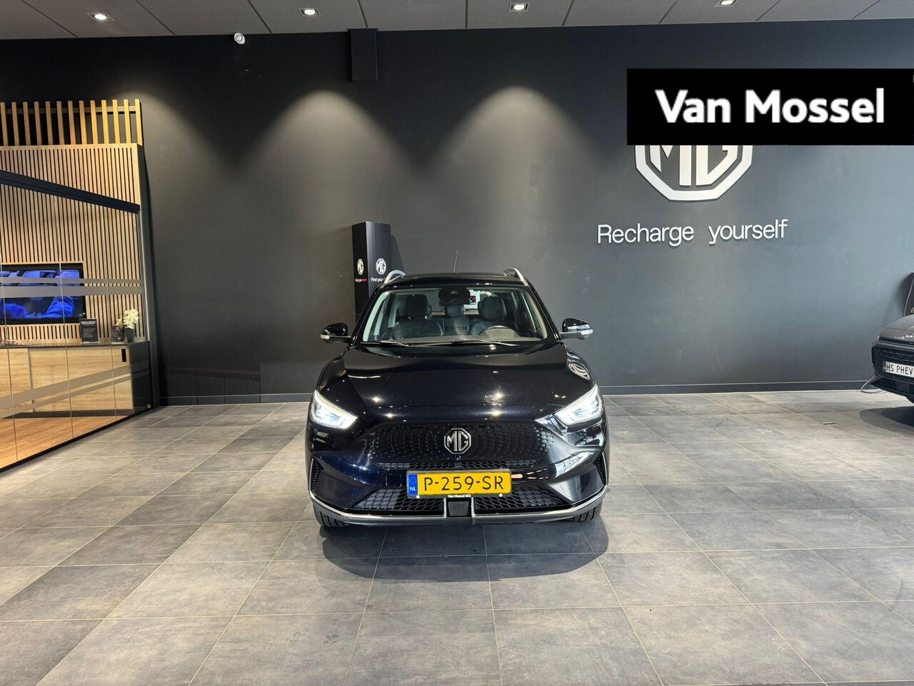 MG ZS - Standard Range Luxury 50 kWh - AutoWereld.nl