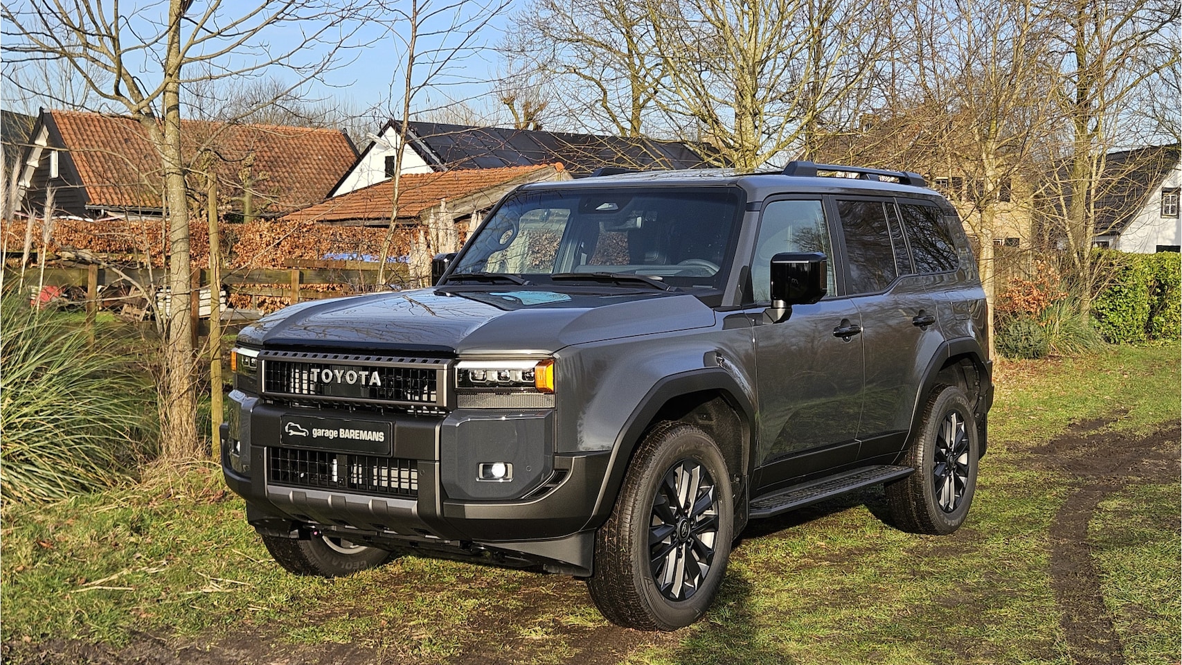 Toyota Land Cruiser 250 - 2.8 D-4D Professional Panorama Dak GRIJS KENTEKEN - AutoWereld.nl
