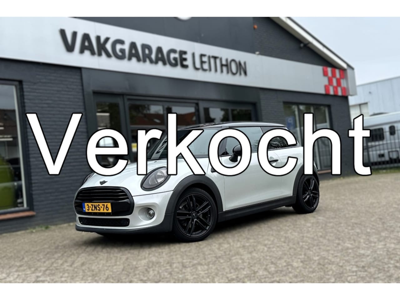 MINI Cooper - Mini 1.5 Business | Black Edition - AutoWereld.nl