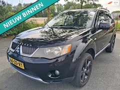Mitsubishi Outlander - 2.4 Intro Edition 2WD LEUKE AUTO RIJDT EN SCHAKELT GOED