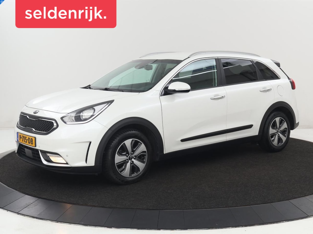 Kia Niro - 1.6 GDi Hybrid DynamicLine | Adaptive cruise | Half leder | Carplay | Camera | Navigatie | - AutoWereld.nl