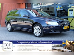 Volvo V70 - 2.5T 200 pk Aut. Leer, Trekhaak, 17 inch, Navi