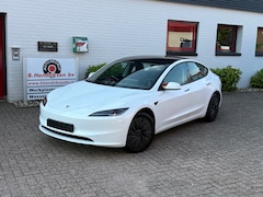 Tesla Model 3 - 60 KWH Standard achterwielaandrijving/ LFP accu/ Stoelverwarming/ Warmtepomp/ Camera voor/