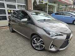 Toyota Yaris - 1.5 Hybrid Premium PANO