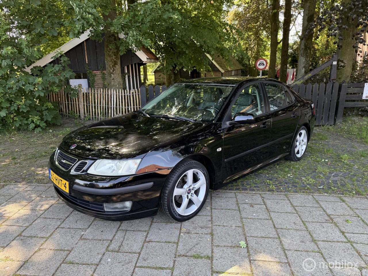 Saab 9-3 Sport Sedan - 2.0t Arc Launch Automaat! Nieuwe APK! - AutoWereld.nl