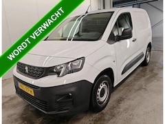Peugeot Partner - 1.2 Benzine 111PK Euro6 Premium / Airco / Navigatie / Cruise-ctr. / Schuifdeur + Raam / Ra