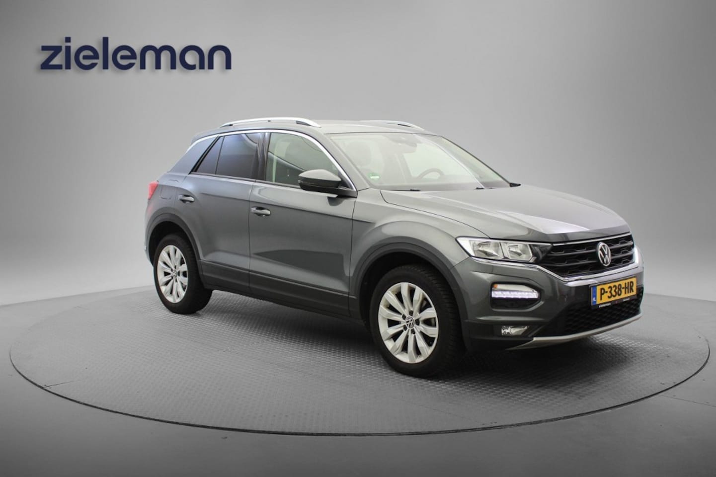Volkswagen T-Roc - 1.5 TSI Style Business Automaat - Carplay, Camera, Adapt. Cruise, Clima - AutoWereld.nl