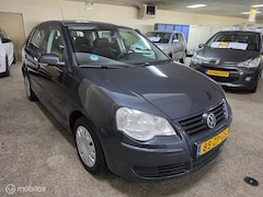 Volkswagen Polo - 1.4-16V Comfortline