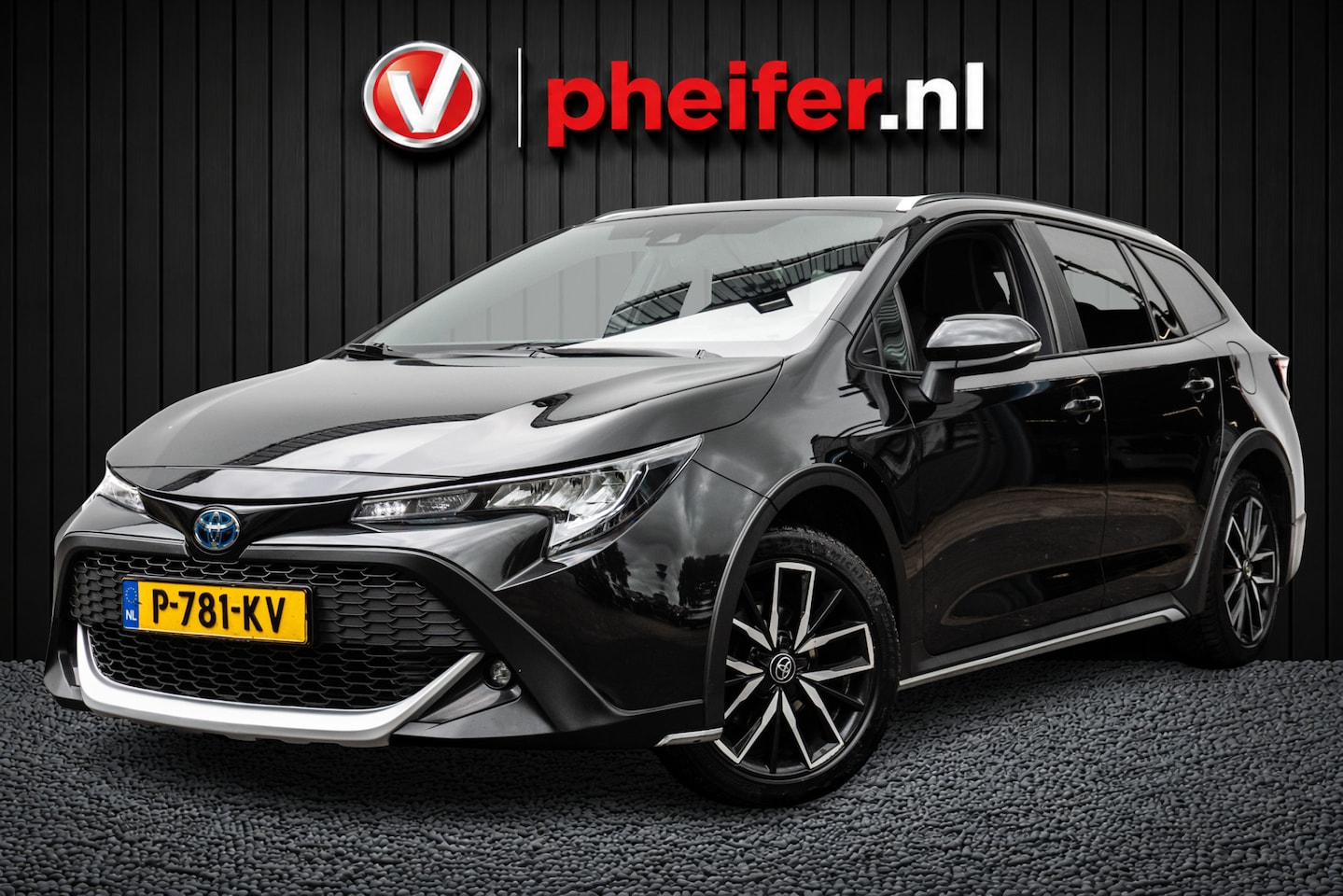 Toyota Corolla Touring Sports - 1.8 Hybrid Trek Camera/ Navigatie Apps/ Carplay/ Stoelverwarming/ Full led/ 17" Lmv/ Adapt - AutoWereld.nl