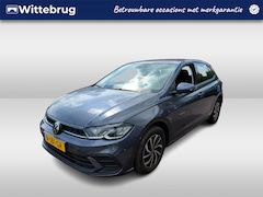 Volkswagen Polo - 1.0 TSI Life / AUTOMAAT/ DIGITAL DASH/ CLIMATE/ PARK. SENSOREN/ 15" LMV