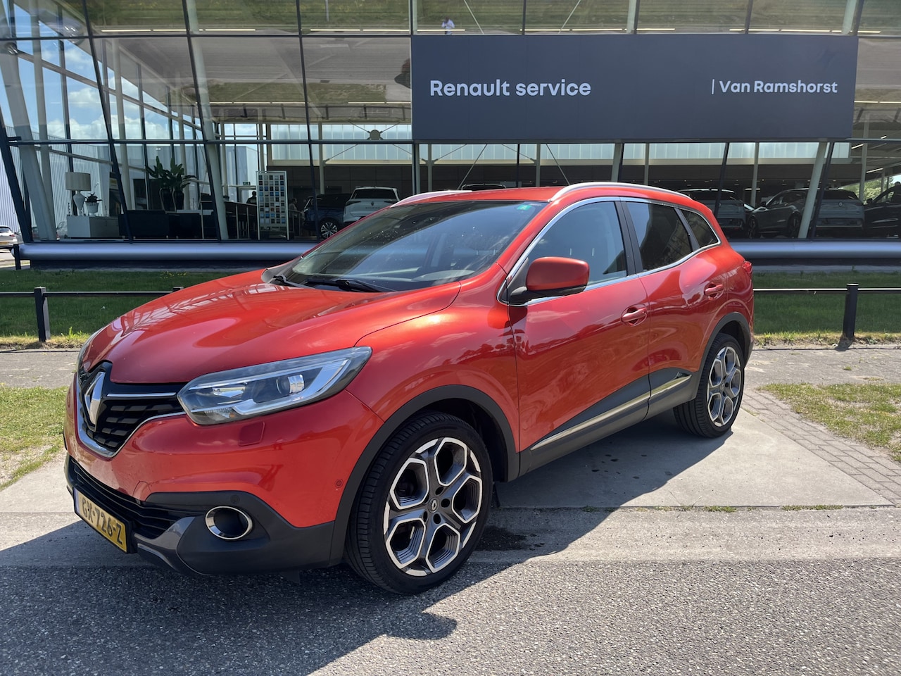 Renault Kadjar - 1.2 TCe Intens 130PK / Trekhaak / Camera / Parkeerhulp V+A / Climate / LMV / 2e Pinksterda - AutoWereld.nl