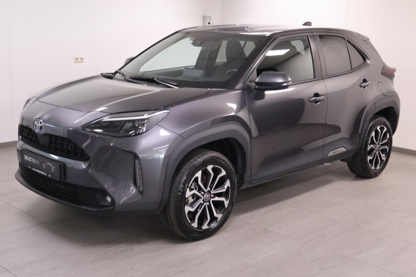 Toyota Yaris Cross - 1.5 Hybrid Dynamic + PDC + Stoelverwarming - AutoWereld.nl