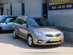 Kia Cee'd Sporty Wagon - 1.6 CRDi Super Pack Clima trekhaak Weinig km