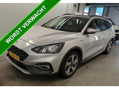 Ford Focus Wagon - 1.5 Automaat 150PK Active X Business / Trekhaak / Leder / Standkachel / B&O Radio / Pdc+Ca