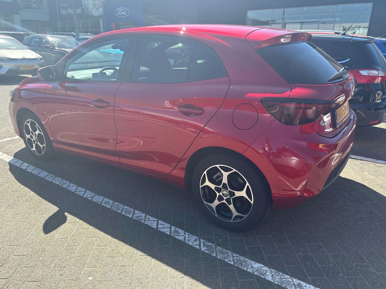 MG MG3 Hybrid+ - 1.5 Luxury | Carplay | Camera | Adaptieve Cruise Control | Climate Control | Led Verlichti - AutoWereld.nl