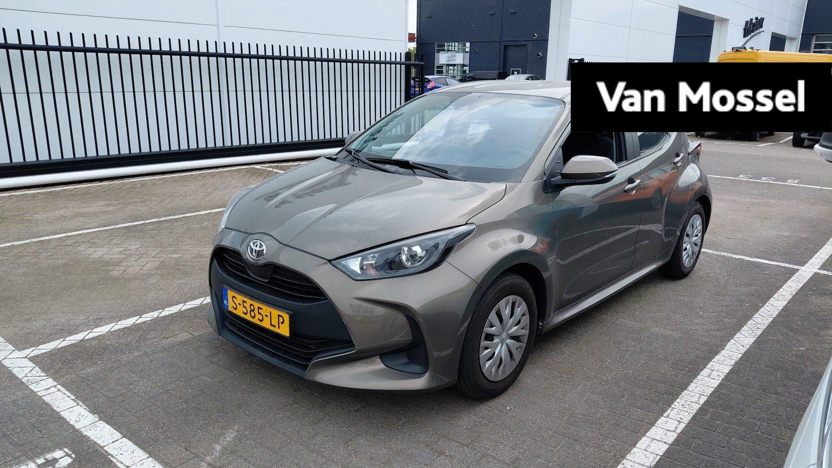 Toyota Yaris - 1.5 VVT-i Active | Wordt Verwacht | Carplay | Adaptieve Cruise Control | Led Dagrijverlich - AutoWereld.nl