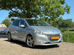 Peugeot 208 - 1.4 VTi Griffe | Leder + Cruise + Clima nu € 4.975,