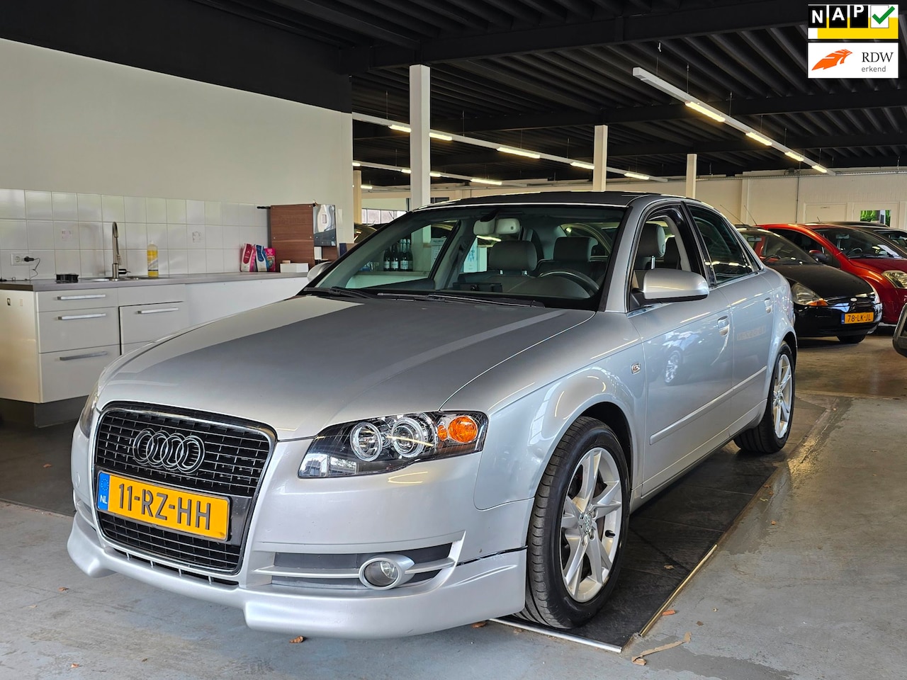 Audi A4 Limousine - 2.0 Pro Line/AUTOMAAT/CARPLAY/CRUISE/ - AutoWereld.nl