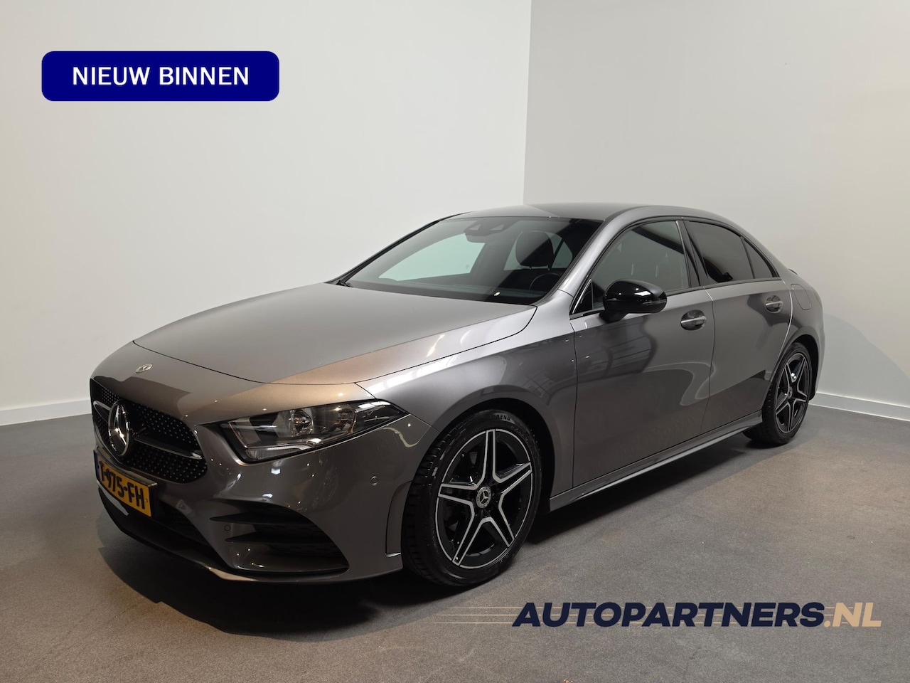 Mercedes-Benz A-klasse - 180 Business Solution AMG - Apple Carplay/Android Auto - Stoelverwarming - Sfeerverlichtin - AutoWereld.nl