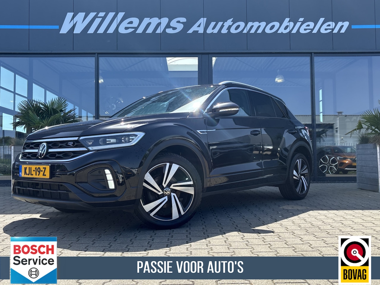 Volkswagen T-Roc - 1.5 TSI R-Line Business+ Stoel & Stuurwiel verwarming, Adaptive Cruise & IQ Lights - AutoWereld.nl